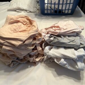 Bras -Bali Brand - Lot of bras 12 beige, 2 white, 2 pink and 3 gray.  No 50% off
